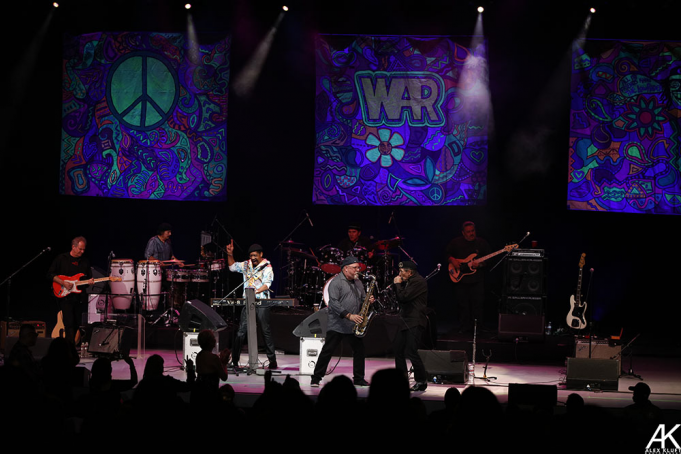 War & The Commodores at Pacific Amphitheatre