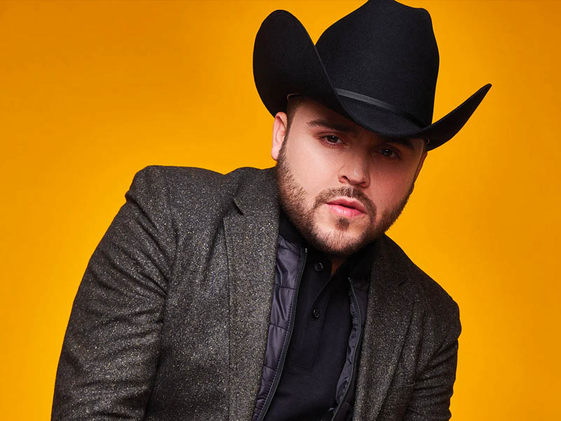 Gerardo Ortiz at Pacific Amphitheatre
